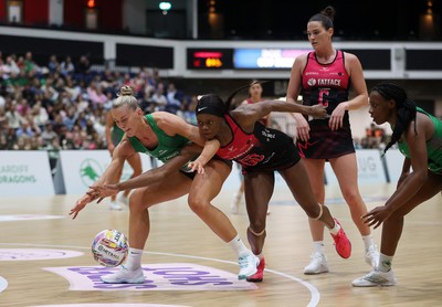 140625 - Cardiff Dragons v London Pulse - Netball Super League - Phillipa Yarranton of Cardiff Dragons