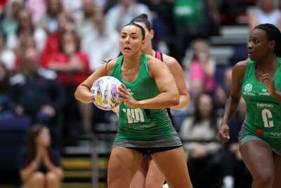 140625 - Cardiff Dragons v London Pulse - Netball Super League - Elle McDonald of Cardiff Dragons