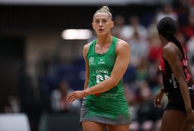 140625 - Cardiff Dragons v London Pulse - Netball Super League - Phillipa Yarranton of Cardiff Dragons