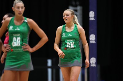 140625 - Cardiff Dragons v London Pulse - Netball Super League - Alex Johnson of Cardiff Dragons