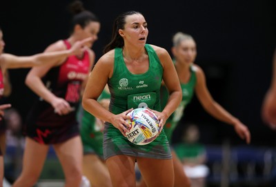 140625 - Cardiff Dragons v London Pulse - Netball Super League - Elle McDonald of Cardiff Dragons