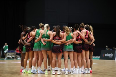 140625 - Cardiff Dragons v London Pulse - Netball Super League - Teams huddle