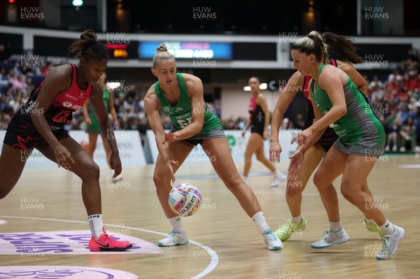 140625 - Cardiff Dragons v London Pulse - Netball Super League - Phillipa Yarranton of Cardiff Dragons