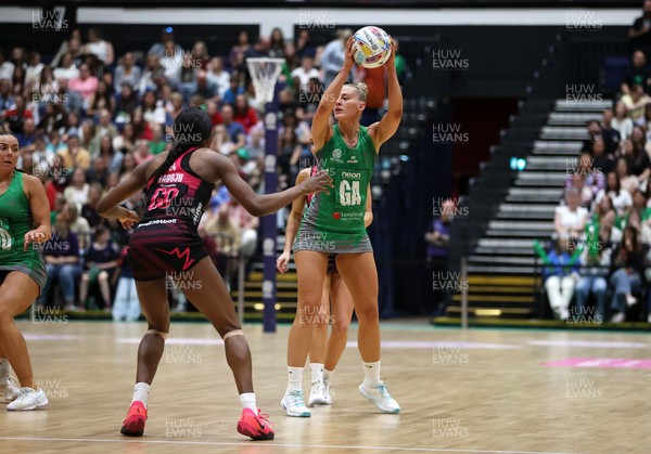140625 - Cardiff Dragons v London Pulse - Netball Super League - Phillipa Yarranton of Cardiff Dragons