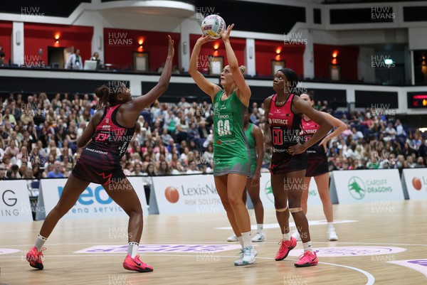 140625 - Cardiff Dragons v London Pulse - Netball Super League - Phillipa Yarranton of Cardiff Dragons