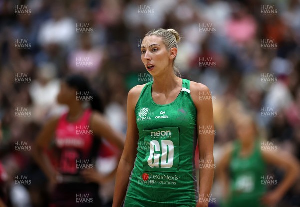 140625 - Cardiff Dragons v London Pulse - Netball Super League - Jacqui Newton of Cardiff Dragons