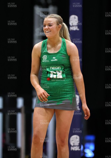 140625 - Cardiff Dragons v London Pulse - Netball Super League - Alex Johnson of Cardiff Dragons