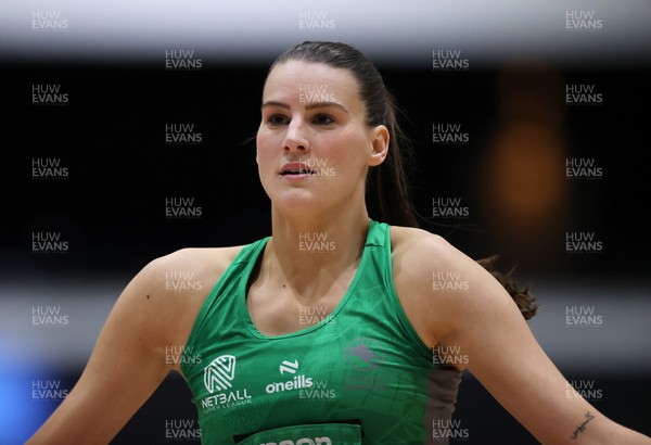 140625 - Cardiff Dragons v London Pulse - Netball Super League - Georgia Rowe of Cardiff Dragons