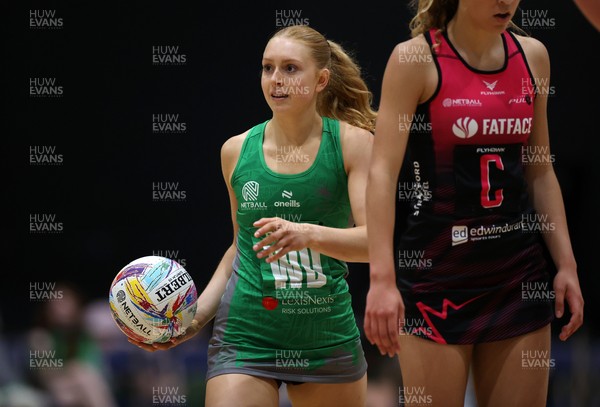140625 - Cardiff Dragons v London Pulse - Netball Super League - Thea Rhodes of Cardiff Dragons
