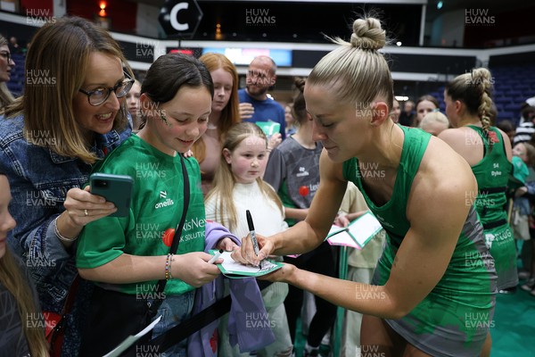 140625 - Cardiff Dragons v London Pulse - Netball Super League - Phillipa Yarranton of Cardiff Dragons with fans