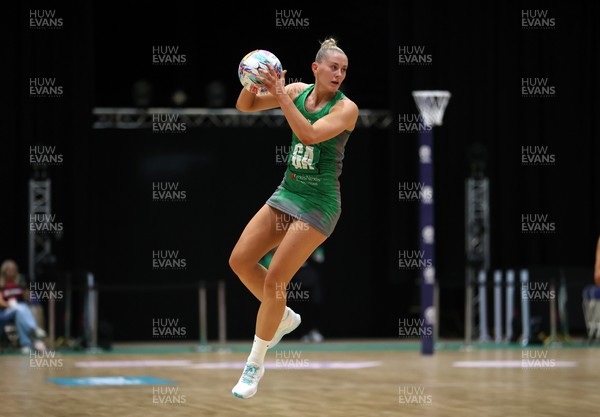 140625 - Cardiff Dragons v London Pulse - Netball Super League - Phillipa Yarranton of Cardiff Dragons