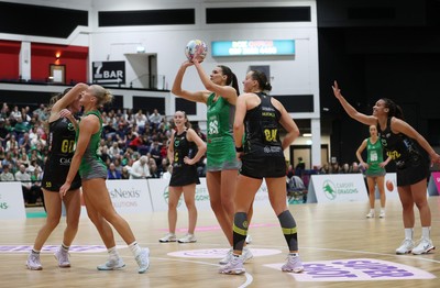 050425 - Cardiff Dragons v Manchester Thunder - Netball Super League - Georgia Rowe of Cardiff Dragons