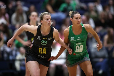 050425 - Cardiff Dragons v Manchester Thunder - Netball Super League - Jacqui Newton of Cardiff Dragons