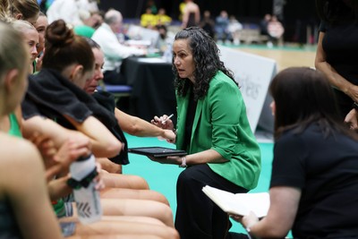 050425 - Cardiff Dragons v Manchester Thunder - Netball Super League - Reinga Bloxham, Cardiff Dragons Head Coach