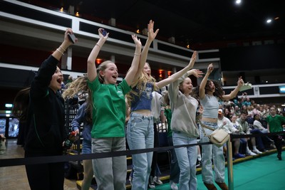 050425 - Cardiff Dragons v Manchester Thunder - Netball Super League - Fans