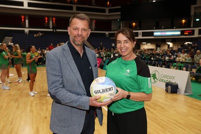 050425 - Cardiff Dragons v Manchester Thunder - Netball Super League - 