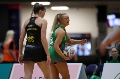 050425 - Cardiff Dragons v Manchester Thunder - Netball Super League - Alex Johnson of Cardiff Dragons