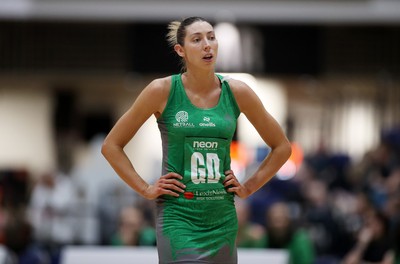 050425 - Cardiff Dragons v Manchester Thunder - Netball Super League - Jacqui Newton of Cardiff Dragons