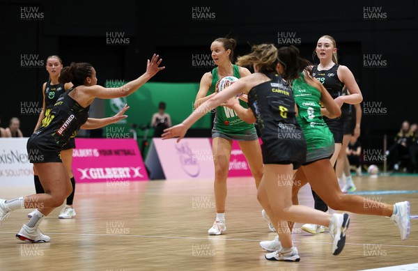050425 - Cardiff Dragons v Manchester Thunder - Netball Super League - Victoria Booth of Cardiff Dragons