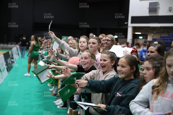 050425 - Cardiff Dragons v Manchester Thunder - Netball Super League - Fans