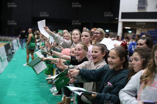 050425 - Cardiff Dragons v Manchester Thunder - Netball Super League - Fans