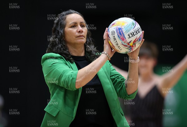 050425 - Cardiff Dragons v Manchester Thunder - Netball Super League - Reinga Bloxham, Cardiff Dragons Head Coach