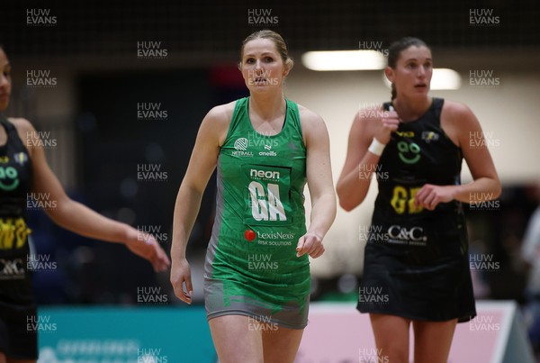 050425 - Cardiff Dragons v Manchester Thunder - Netball Super League - Chelsea Beard of Cardiff Dragons
