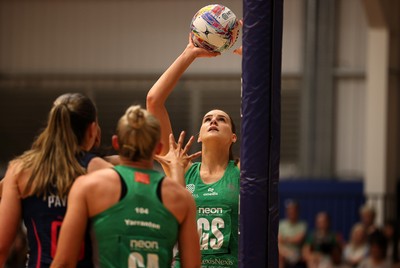 160525 - Cardiff Dragons v Nottingham Forest - Netball Super League - Georgia Rowe of Cardiff Dragons