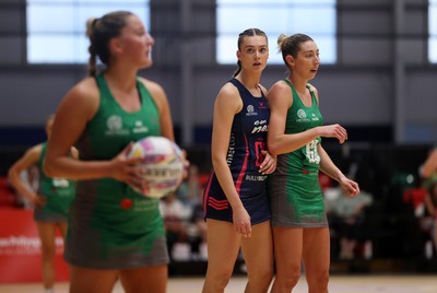 160525 - Cardiff Dragons v Nottingham Forest - Netball Super League - Jacqui Newton of Cardiff Dragons