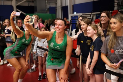 160525 - Cardiff Dragons v Nottingham Forest - Netball Super League - Elle McDonald of Cardiff Dragons