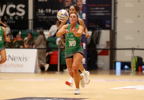 160525 - Cardiff Dragons v Nottingham Forest - Netball Super League - Elle McDonald of Cardiff Dragons
