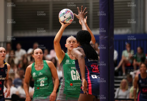 160525 - Cardiff Dragons v Nottingham Forest - Netball Super League - Phillipa Yarranton of Cardiff Dragons
