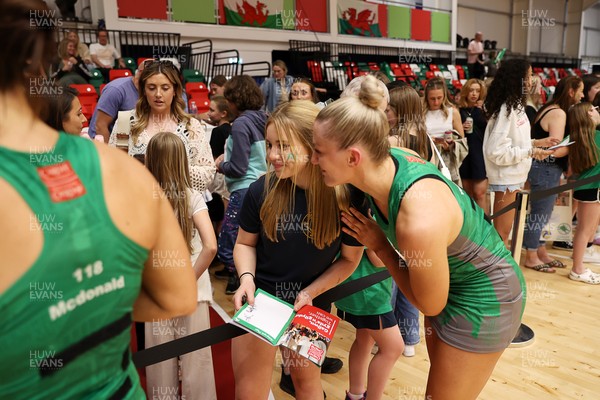 160525 - Cardiff Dragons v Nottingham Forest - Netball Super League - Phillipa Yarranton of Cardiff Dragons