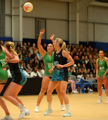 190424 - Cardiff Dragons v Surrey Storm - Vitality Netball SuperLeague - Elle McDonald  of Cardiff Dragons