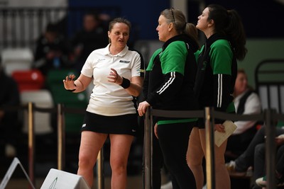 220225 - Cardiff Dragons v Birmingham Panthers - Netball Super League - play is suspended whilst the pitch is relayed due to an issue