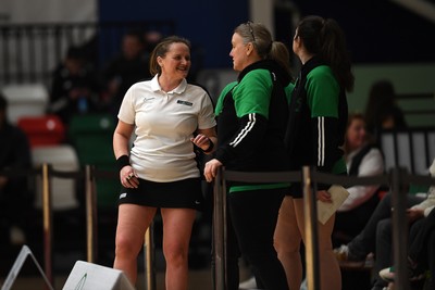 220225 - Cardiff Dragons v Birmingham Panthers - Netball Super League - play is suspended whilst the pitch is relayed due to an issue