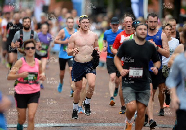 011023 - Principality Cardiff Half Marathon - 