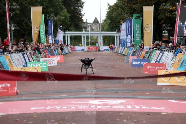 011023 - Principality Building Society Cardiff Half Marathon 2023 - Winner of the men's wheelchair race Josh Hartley