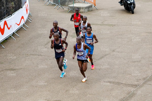 011023 - Principality Building Society Cardiff Half Marathon 2023 - Cardiff Bay - Leaders of the men's race led by eventual winner Vincent Mutai