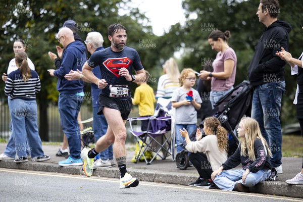 011023 - Principality Building Society Cardiff Half Marathon 2023 - Roath Park and Lake - 