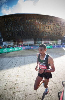 061019 - Cardiff Half Marathon 2019 - The race leaders make their way through Cardiff Bay, Roald Dahl Plas and past the Wales Millennium Centre at the halfway point of the race