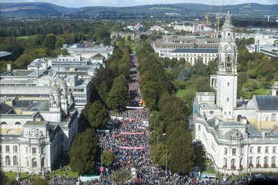 061019 - Run4Wales - Cardiff University Cardiff Half Marathon 2019 - Runners pouring into King Edward VII Avenue at the finish line