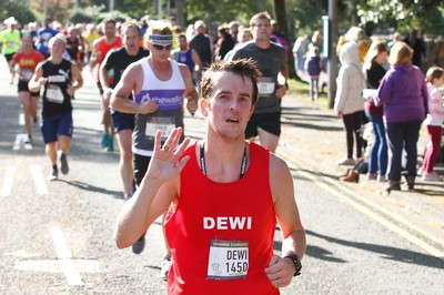 061019 - Cardiff University Cardiff Half Marathon - Runners pass Roath Park Lake