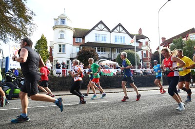 061019 - Cardiff University Cardiff Half Marathon - Runners pass Roath Park Lake