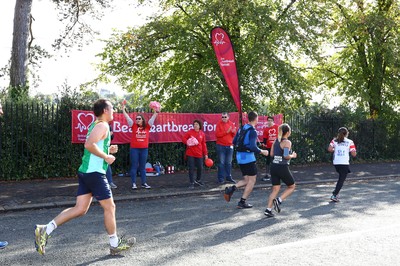 061019 - Cardiff University Cardiff Half Marathon - Runners pass Roath Park Lake