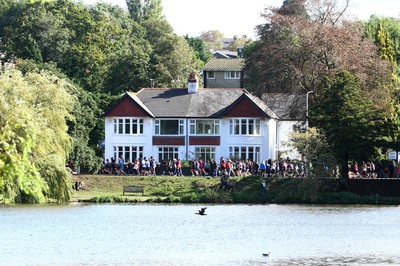 061019 - Cardiff University Cardiff Half Marathon - Runners pass Roath Park Lake