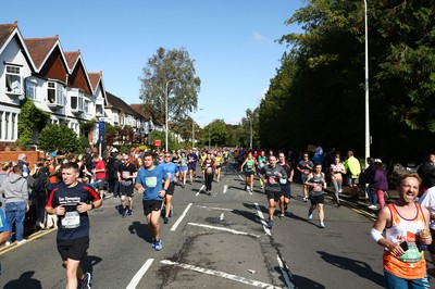 061019 - Cardiff University Cardiff Half Marathon - Runners pass Roath Park Lake