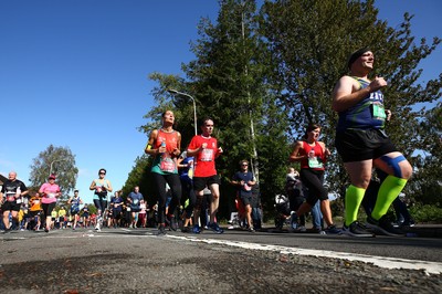 061019 - Cardiff University Cardiff Half Marathon - Runners pass Roath Park Lake