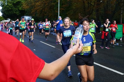 061019 - Cardiff University Cardiff Half Marathon - The Extra Milers volunteers supply Brecon Carreg water at Roath Park Lake