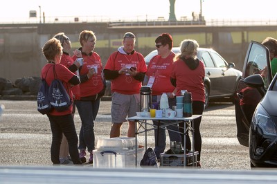 061019 - Cardiff Half Marathon -    Volunteers  at the Cardiff Bay Barrage